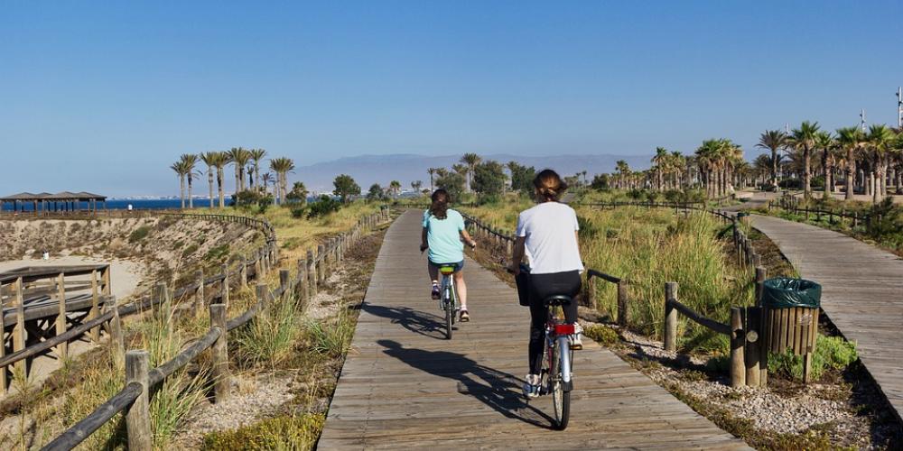 DIRECCIÓN Y COORDINACIÓN DE ACTIVIDADES DE TIEMPO LIBRE EDUCATIVO INFANTIL Y JUVENIL